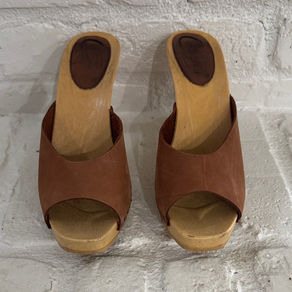 Candie's Tan Women's Mules